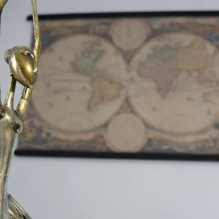 Regina -parking Casco Historico *