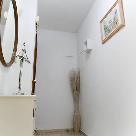 Regina -parking Casco Historico *