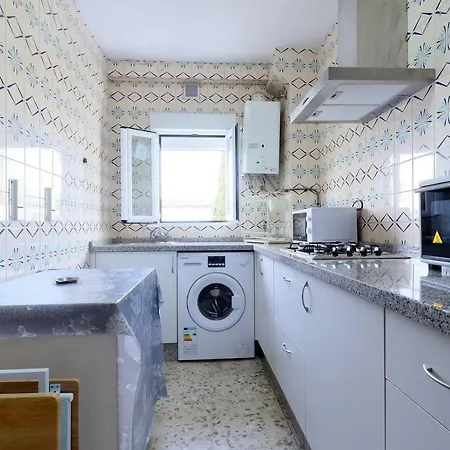 Regina -parking Casco Historico