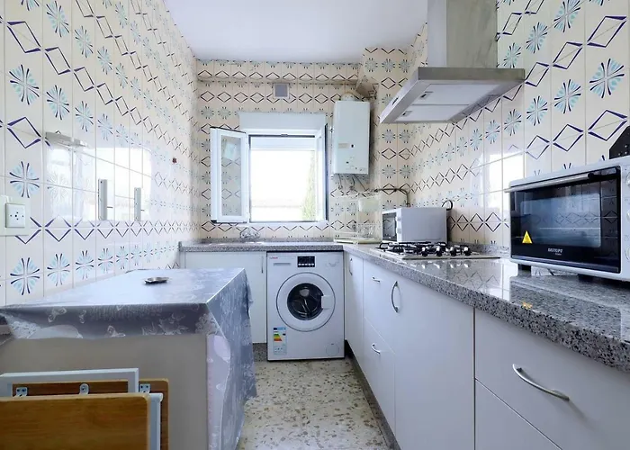 Regina -parking Casco Historico