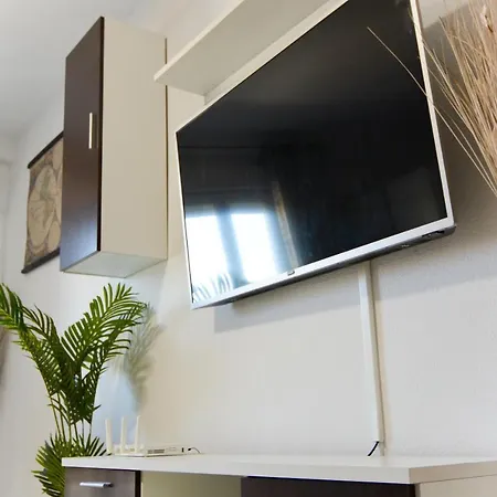 Regina -parking Casco Historico *