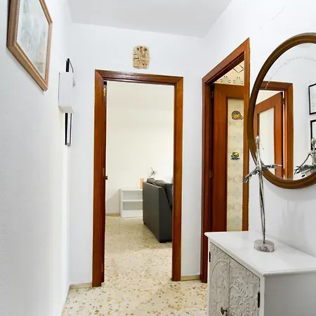 Regina -parking Casco Historico * コルドバ